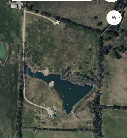 884 County Road 2900, Dodd City, TX 75438