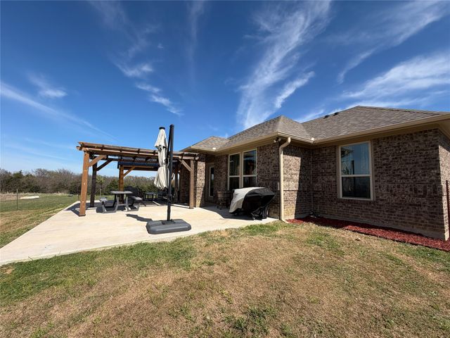 884 County Road 2900, Dodd City, TX 75438