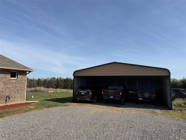 884 County Road 2900, Dodd City, TX 75438