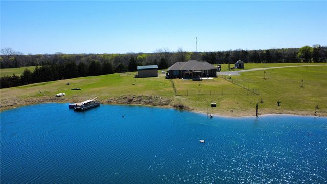 884 County Road 2900, Dodd City, TX 75438