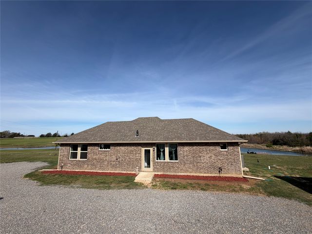 884 County Road 2900, Dodd City, TX 75438