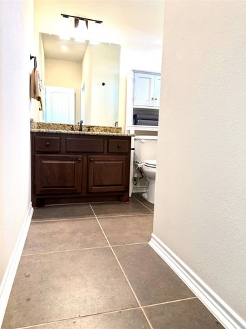 884 County Road 2900, Dodd City, TX 75438