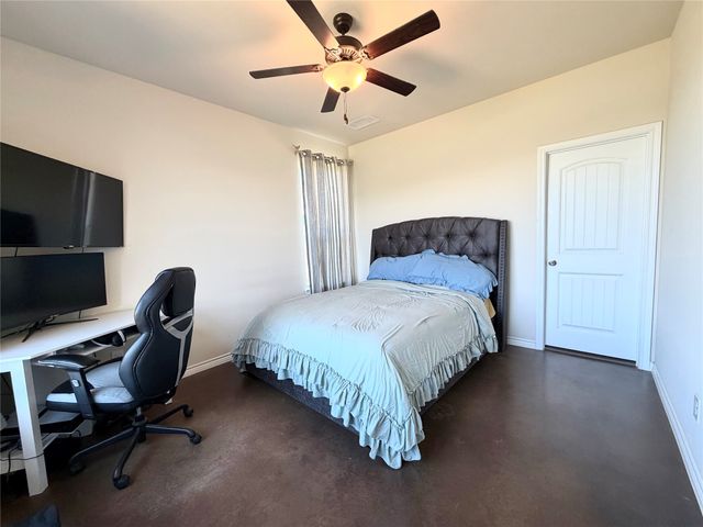 884 County Road 2900, Dodd City, TX 75438