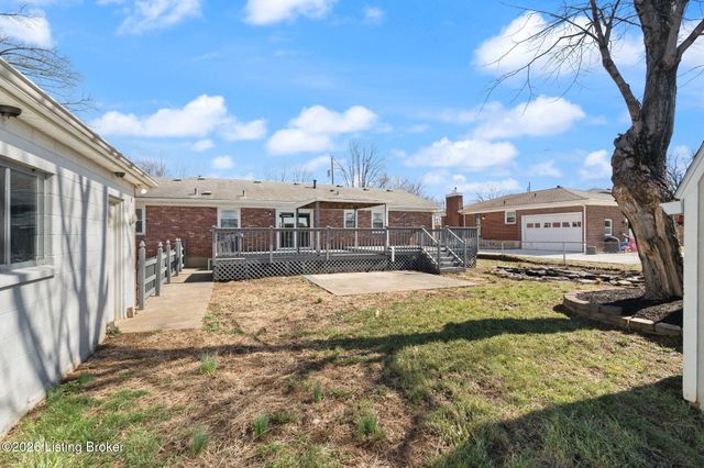 6510 Ridge Cliff Rd, Louisville, KY 40228