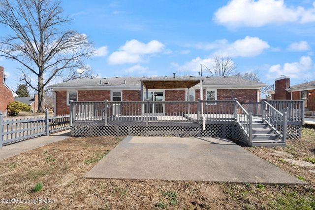 6510 Ridge Cliff Rd, Louisville, KY 40228