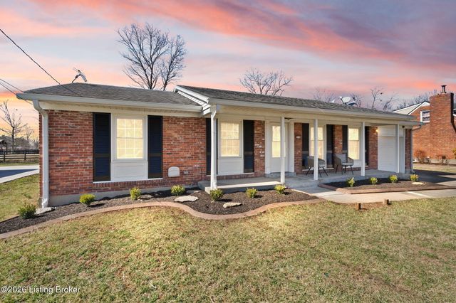 6510 Ridge Cliff Rd, Louisville, KY 40228