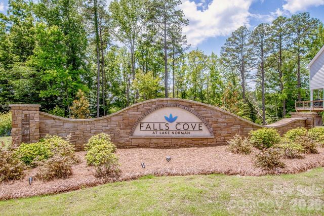 192 Tackle Box Drive, Troutman, NC 28166