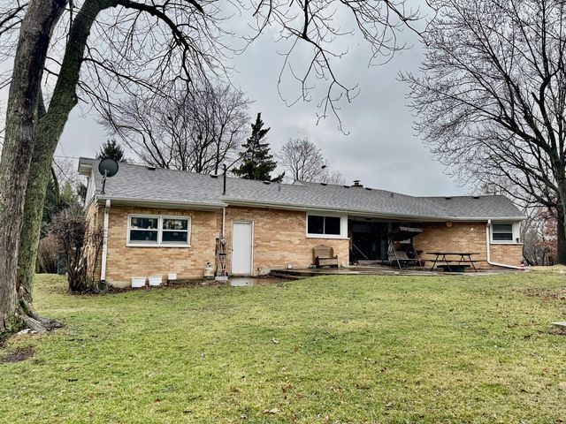 4N015 Kenwood Avenue, West Chicago, IL 60185