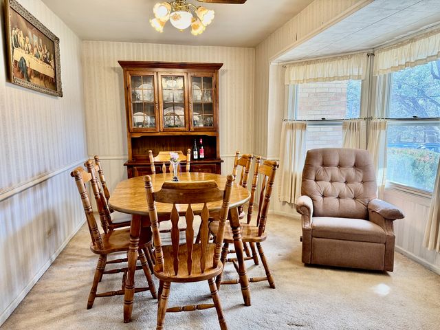 4N015 Kenwood Avenue, West Chicago, IL 60185