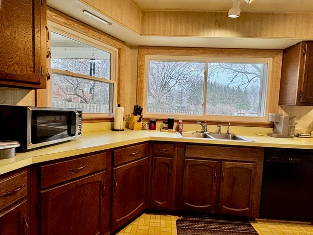 4N015 Kenwood Avenue, West Chicago, IL 60185