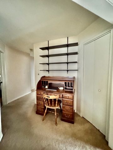 4N015 Kenwood Avenue, West Chicago, IL 60185