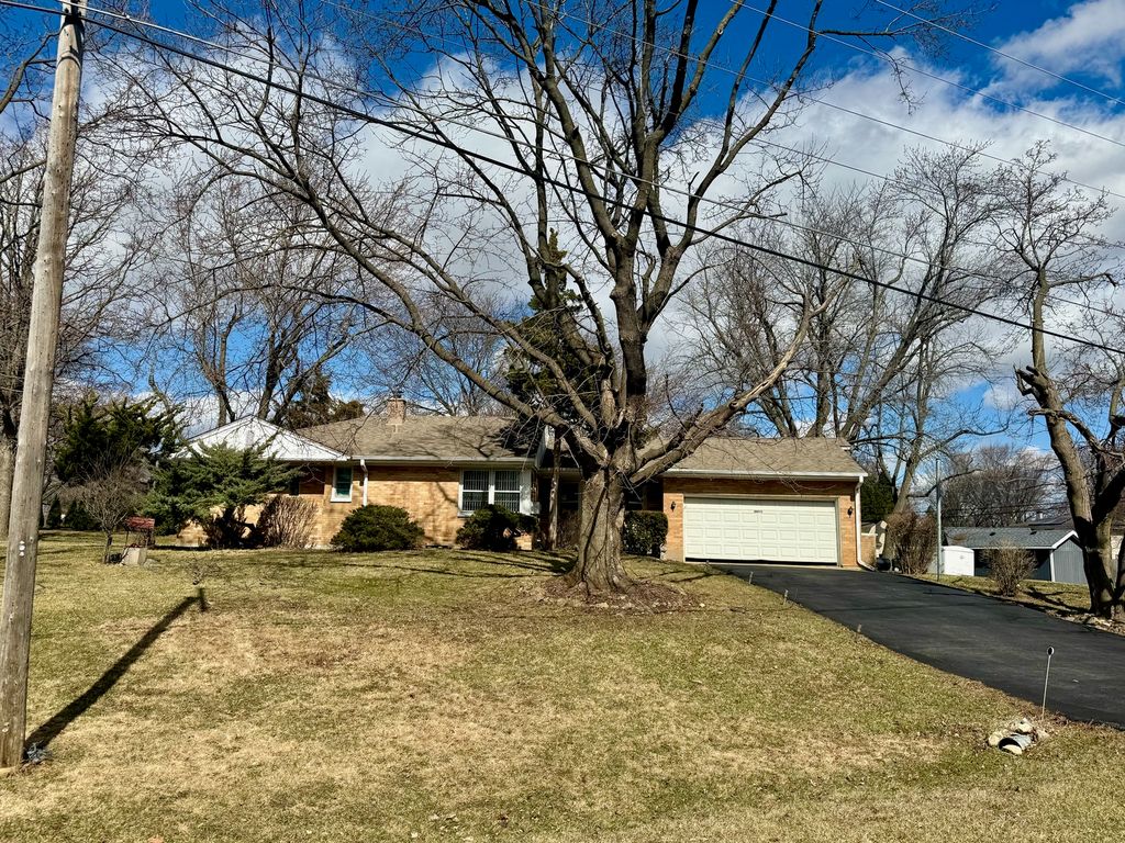 4N015 Kenwood Avenue, West Chicago, IL 60185