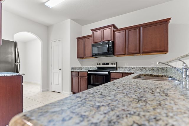 1815 Hot Springs Way, Princeton, TX 75407