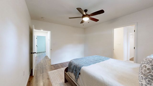 4257 Church St, Greenbrier, TN 37073