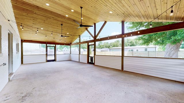 4257 Church St, Greenbrier, TN 37073
