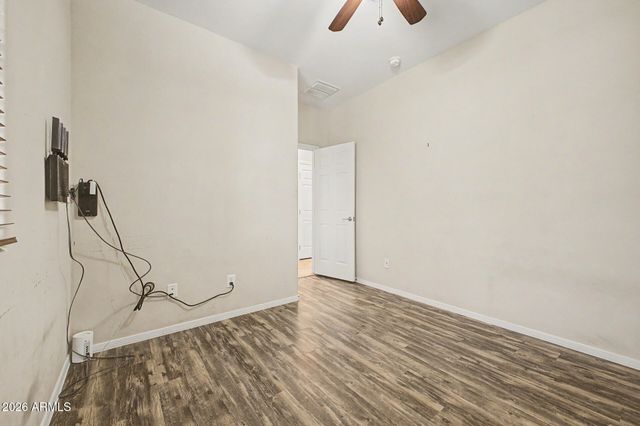 1652 W STRAIGHT ARROW Lane, Phoenix, AZ 85085