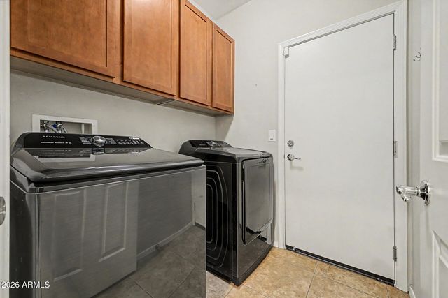 1652 W STRAIGHT ARROW Lane, Phoenix, AZ 85085