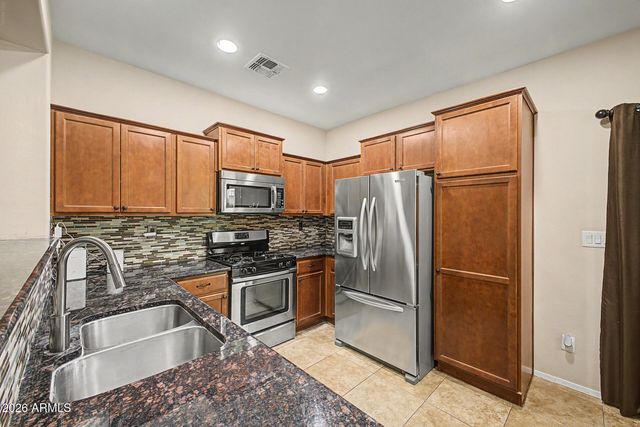 1652 W STRAIGHT ARROW Lane, Phoenix, AZ 85085