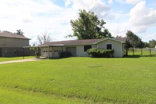 1117 Hoelewyn Drive, Angleton, TX 77515
