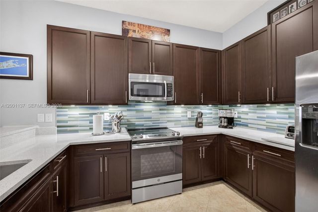 184 W Bay Cedar Cir, Jupiter, FL 33458