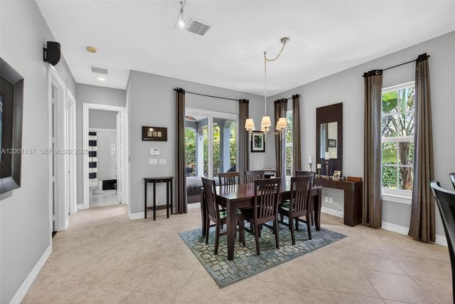 184 W Bay Cedar Cir, Jupiter, FL 33458