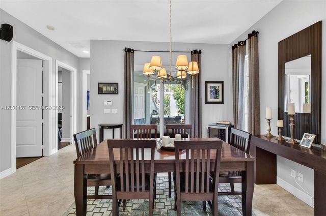 184 W Bay Cedar Cir, Jupiter, FL 33458
