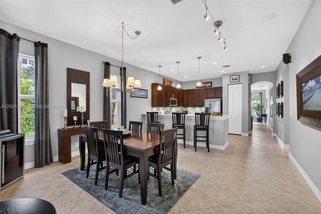 184 W Bay Cedar Cir, Jupiter, FL 33458