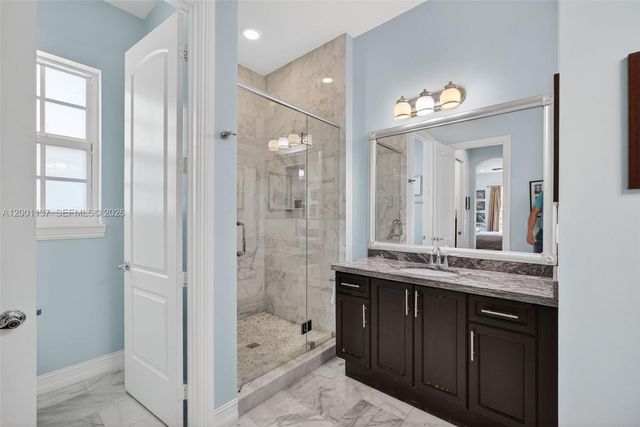 184 W Bay Cedar Cir, Jupiter, FL 33458
