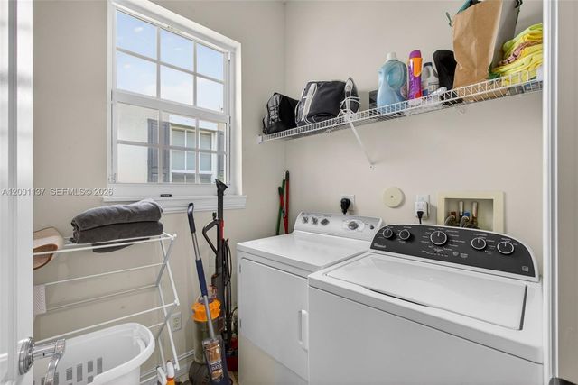 184 W Bay Cedar Cir, Jupiter, FL 33458
