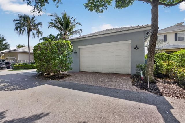 184 W Bay Cedar Cir, Jupiter, FL 33458