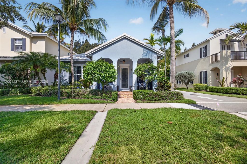 184 W Bay Cedar Cir, Jupiter, FL 33458