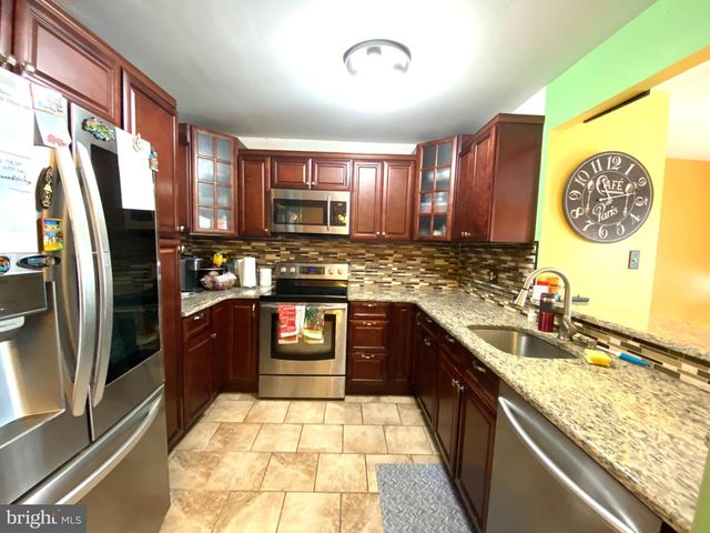 3341 RED LION RD, Philadelphia, PA 19114