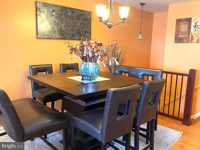 3341 RED LION RD, Philadelphia, PA 19114