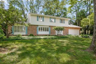 2511 W 58th Place, Merrillville, IN 46410