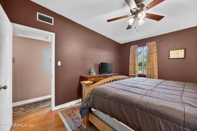 2143 NEWBERRY Road, Jacksonville, FL 32218