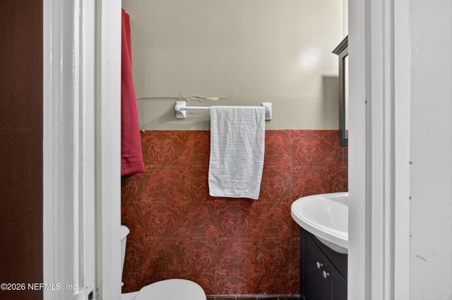 2143 NEWBERRY Road, Jacksonville, FL 32218