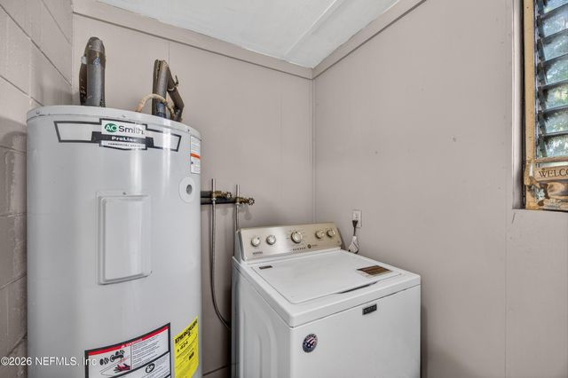 2143 NEWBERRY Road, Jacksonville, FL 32218