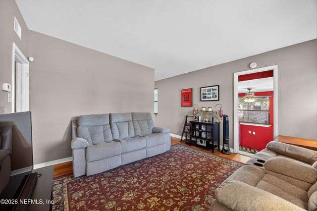 2143 NEWBERRY Road, Jacksonville, FL 32218