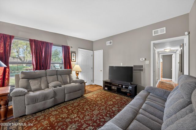 2143 NEWBERRY Road, Jacksonville, FL 32218