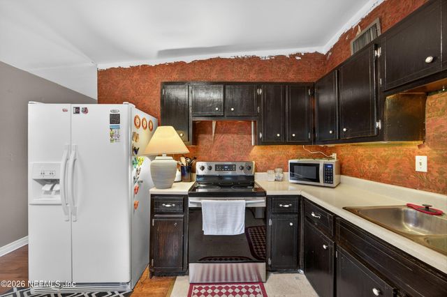 2143 NEWBERRY Road, Jacksonville, FL 32218