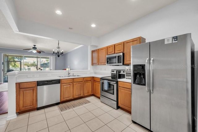 6607 SHINING SUN COURT, Tampa, FL 33634