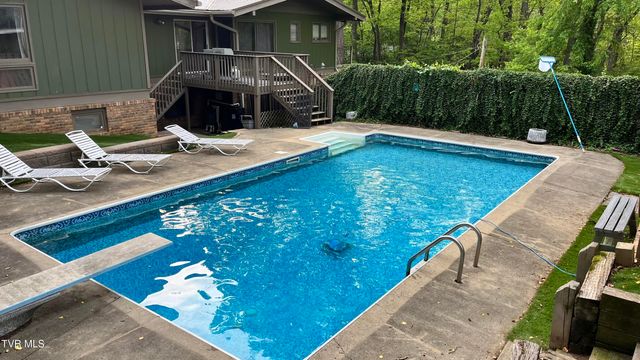 1823 Woodhaven Drive, Elizabethton, TN 37643