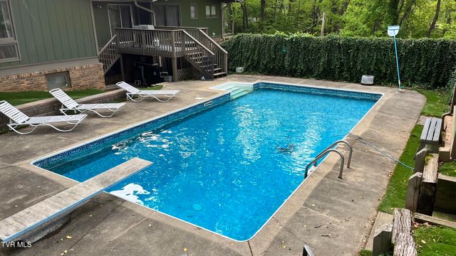 1823 Woodhaven Drive, Elizabethton, TN 37643