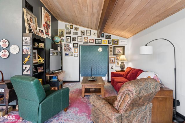 1823 Woodhaven Drive, Elizabethton, TN 37643