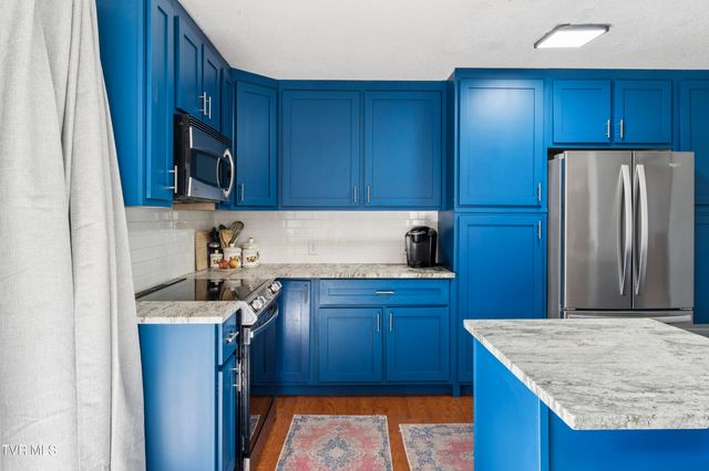 1823 Woodhaven Drive, Elizabethton, TN 37643