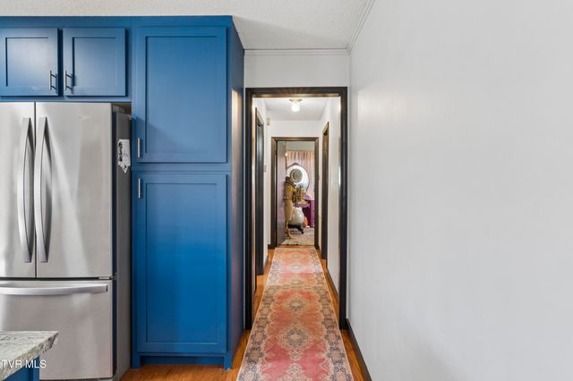 1823 Woodhaven Drive, Elizabethton, TN 37643