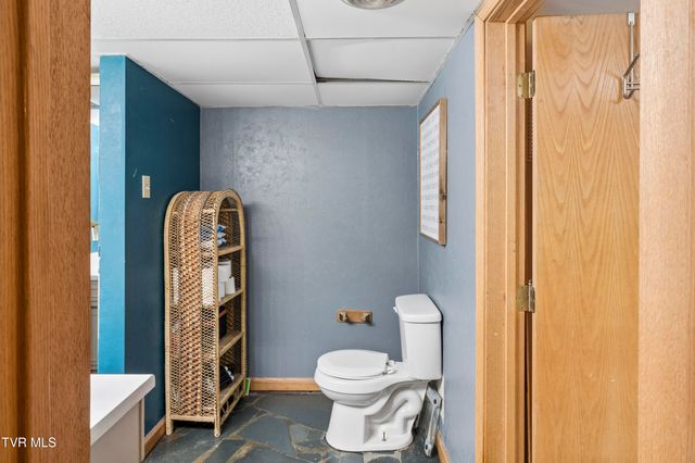 1823 Woodhaven Drive, Elizabethton, TN 37643