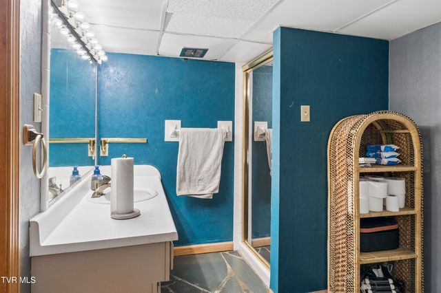 1823 Woodhaven Drive, Elizabethton, TN 37643