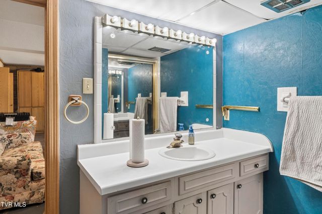 1823 Woodhaven Drive, Elizabethton, TN 37643