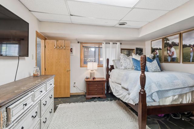 1823 Woodhaven Drive, Elizabethton, TN 37643